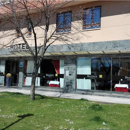 洛斯布拉塞罗斯酒店 酒店 Burgo